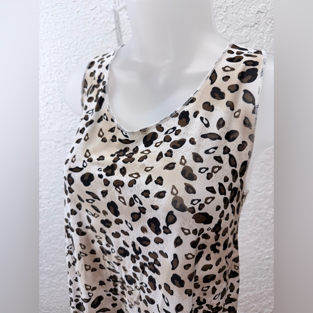 Leopard Print Sleeveless Top - Picture 5 of 7